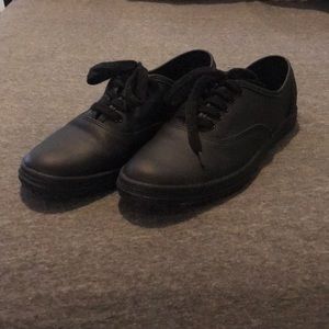 Mossimo all black non slips